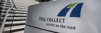 
Фирменная табличка Toll Collect перед центральным зданием предприятия в Берлине